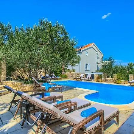 Karlo Villa Betina (Sibenik-Knin)