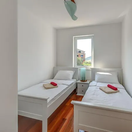Villa Karlo Betina (Sibenik-Knin)
