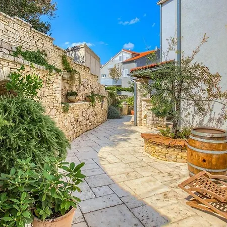 Karlo Villa Betina (Sibenik-Knin)
