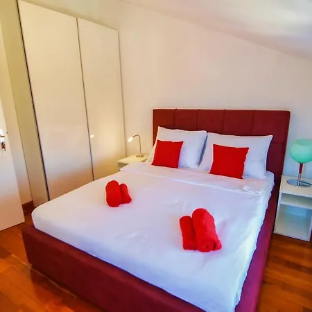 Karlo Villa