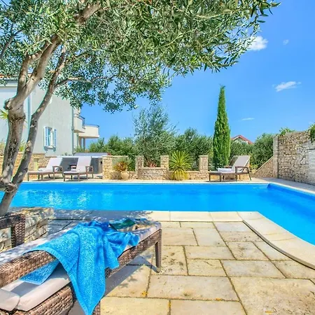 Villa Karlo Betina (Sibenik-Knin)
