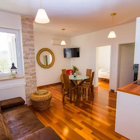 Karlo Villa Betina (Sibenik-Knin)