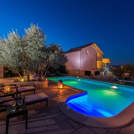Villa Karlo